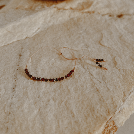 Bransoletka z granatami